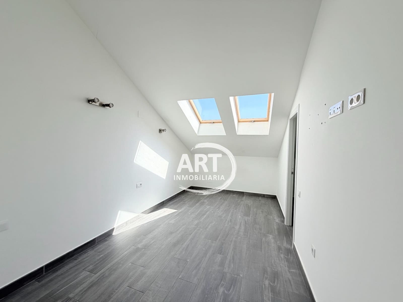 2 bedroom Flat for rent in L'Eliana - € 1,500 (Ref: 9721083)