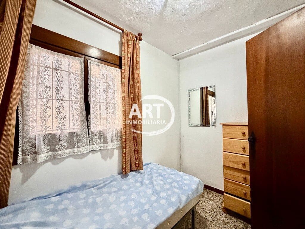 3 bedroom Townhouse for sale in Alcala de la Selva - € 80,000 (Ref: 9728568)