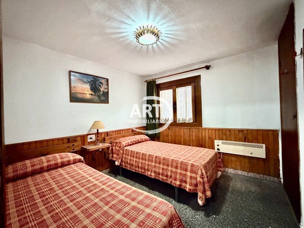 3 bedroom Townhouse for sale in Alcala de la Selva - € 80,000 (Ref: 9728569)