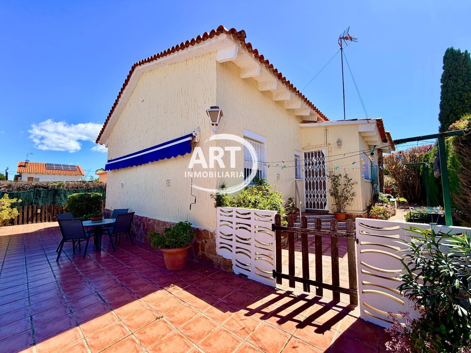 3 bedroom Villa for sale in L'Eliana with pool - € 490,000 (Ref: 9737916)