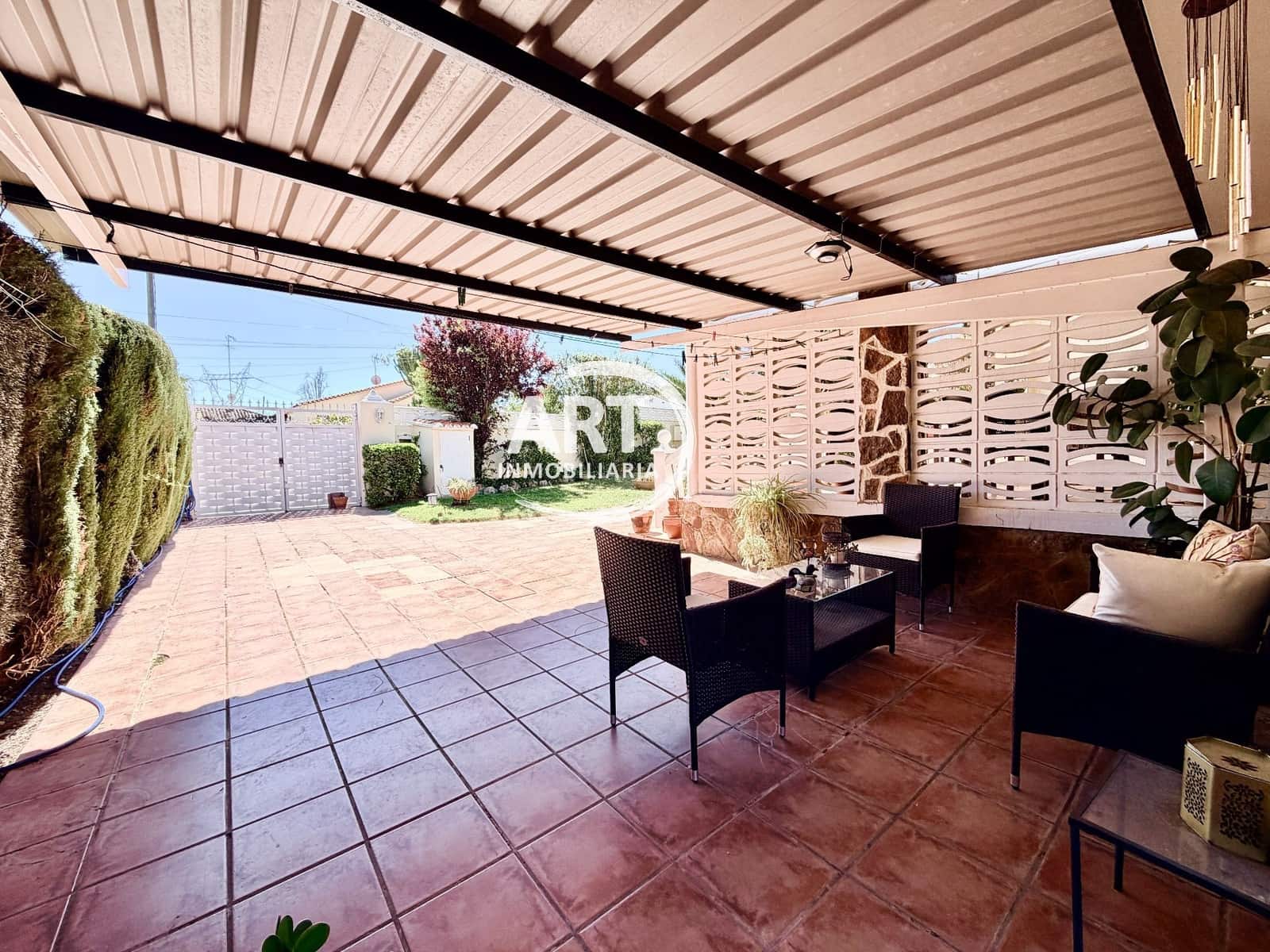 3 bedroom Villa for sale in L'Eliana with pool - € 490,000 (Ref: 9737916)
