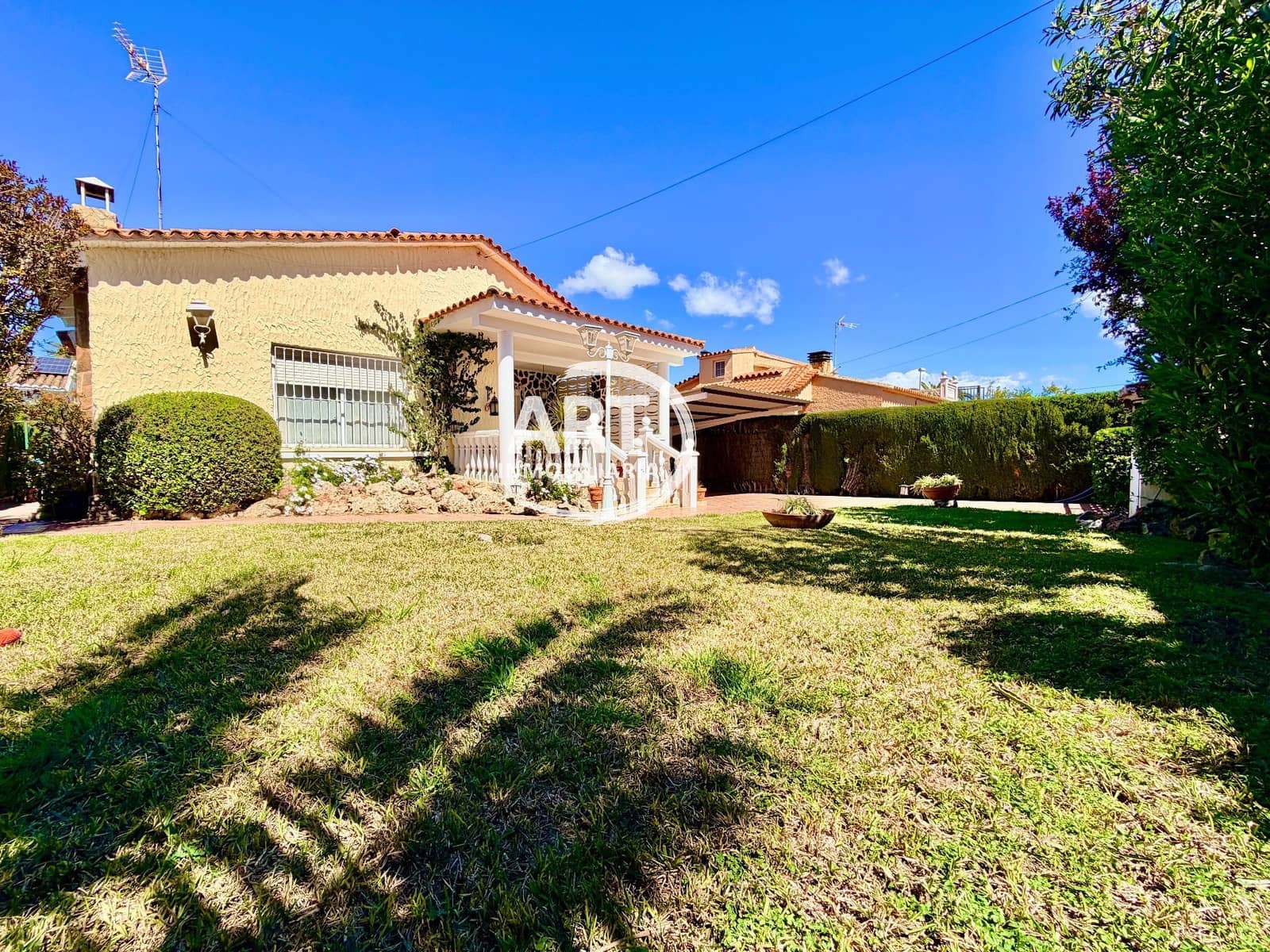 3 bedroom Villa for sale in L'Eliana with pool - € 490,000 (Ref: 9737916)