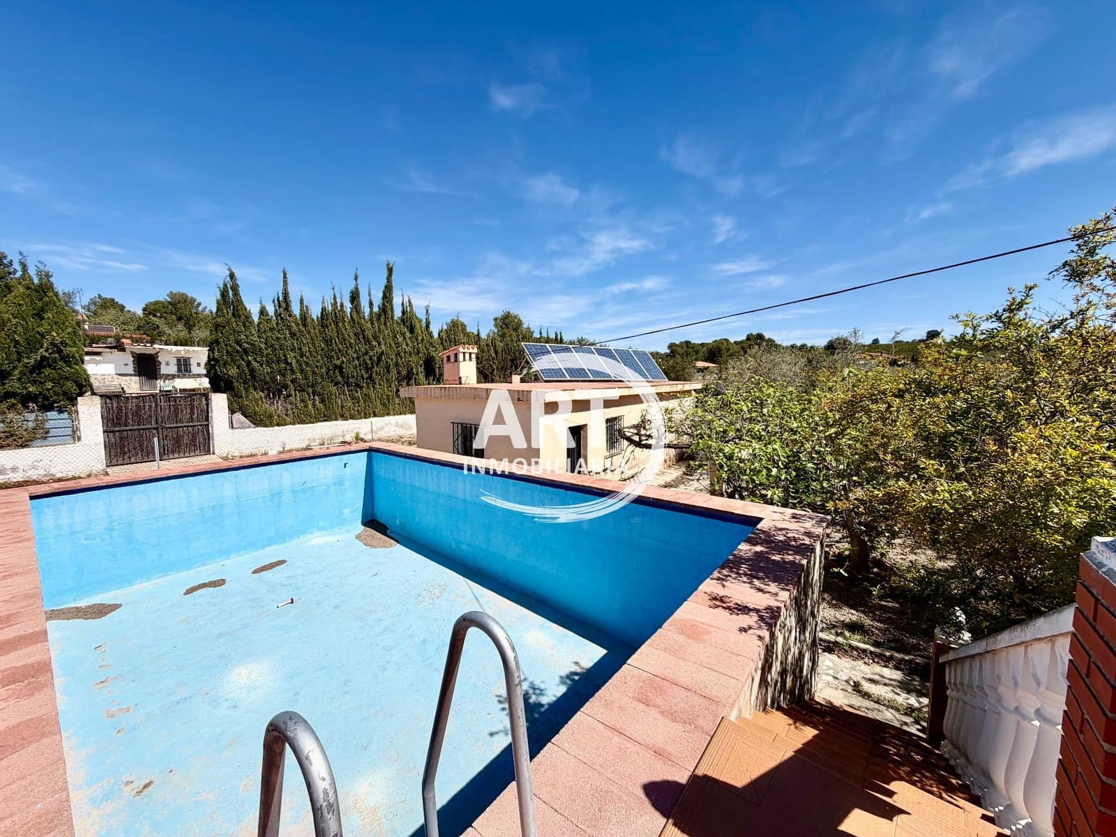 4 bedroom Villa for sale in Lliria with pool - € 199,000 (Ref: 9737917)