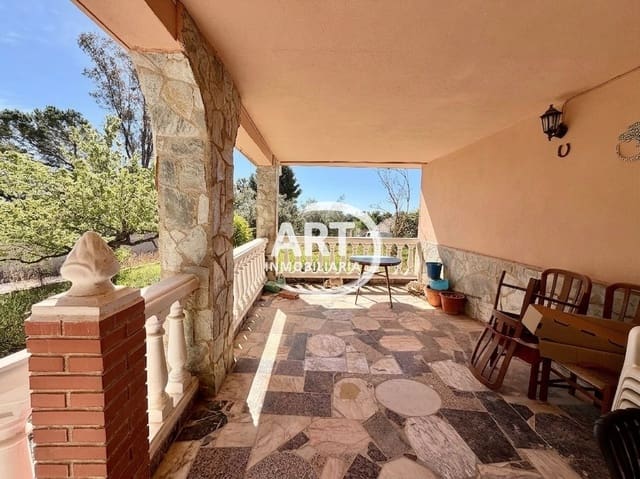 4 bedroom Villa for sale in Llíria with pool - € 199,000 (Ref: 9737917)