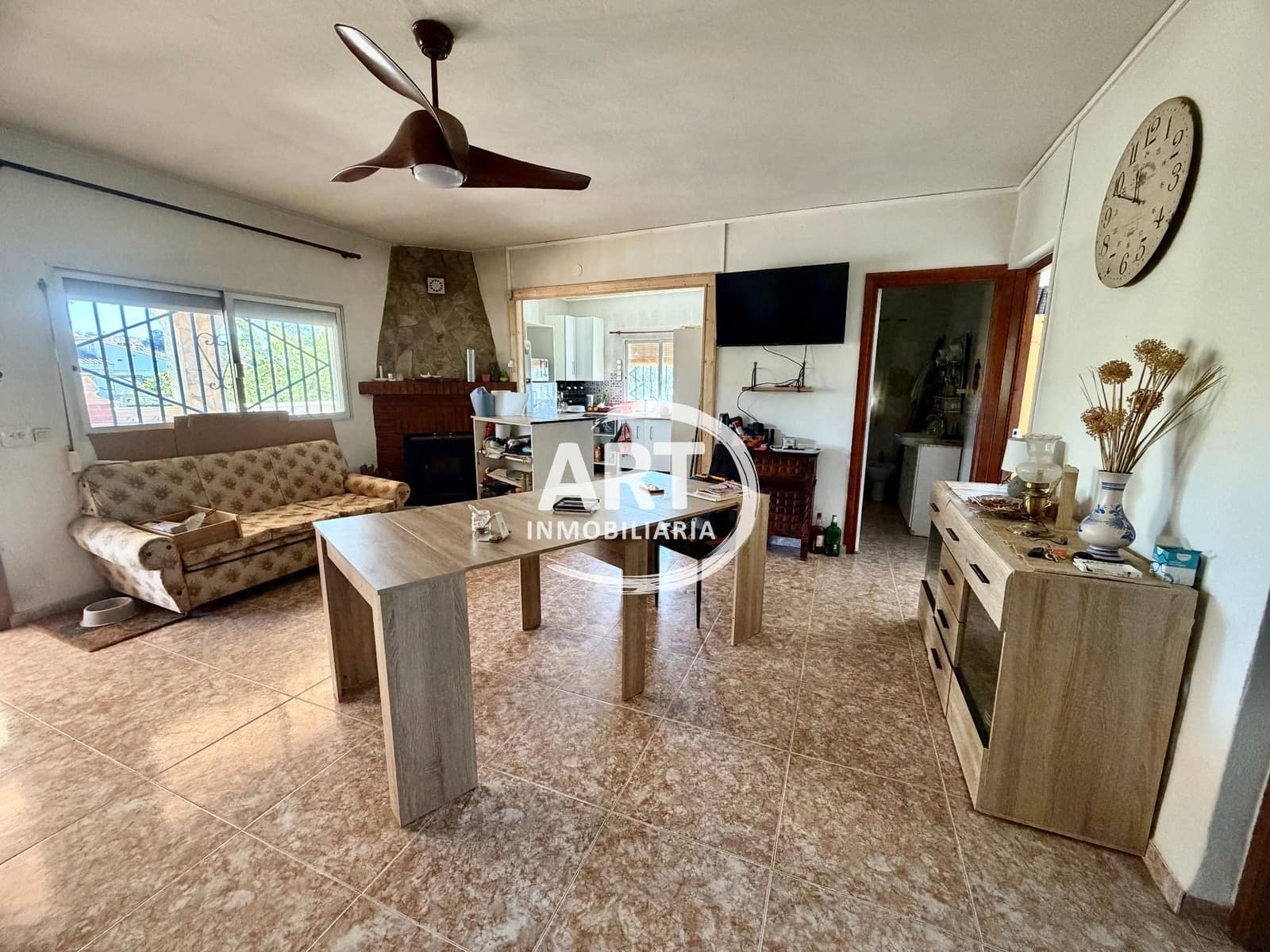 4 bedroom Villa for sale in Lliria with pool - € 199,000 (Ref: 9737917)