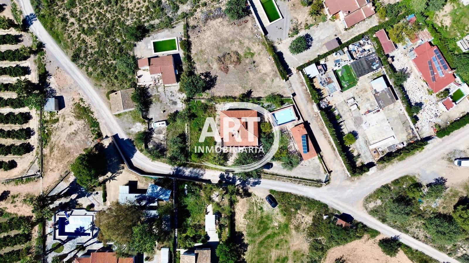 4 bedroom Villa for sale in Lliria with pool - € 199,000 (Ref: 9737917)