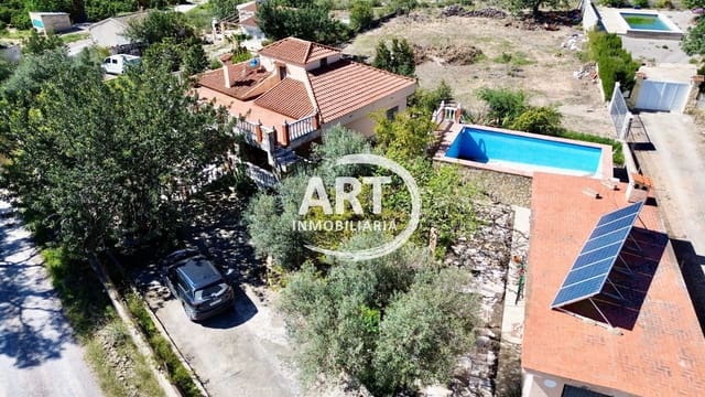 4 bedroom Villa for sale in Llíria with pool - € 199,000 (Ref: 9737917)