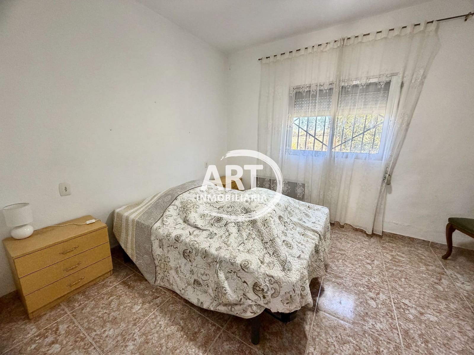 4 bedroom Villa for sale in Lliria with pool - € 199,000 (Ref: 9737917)