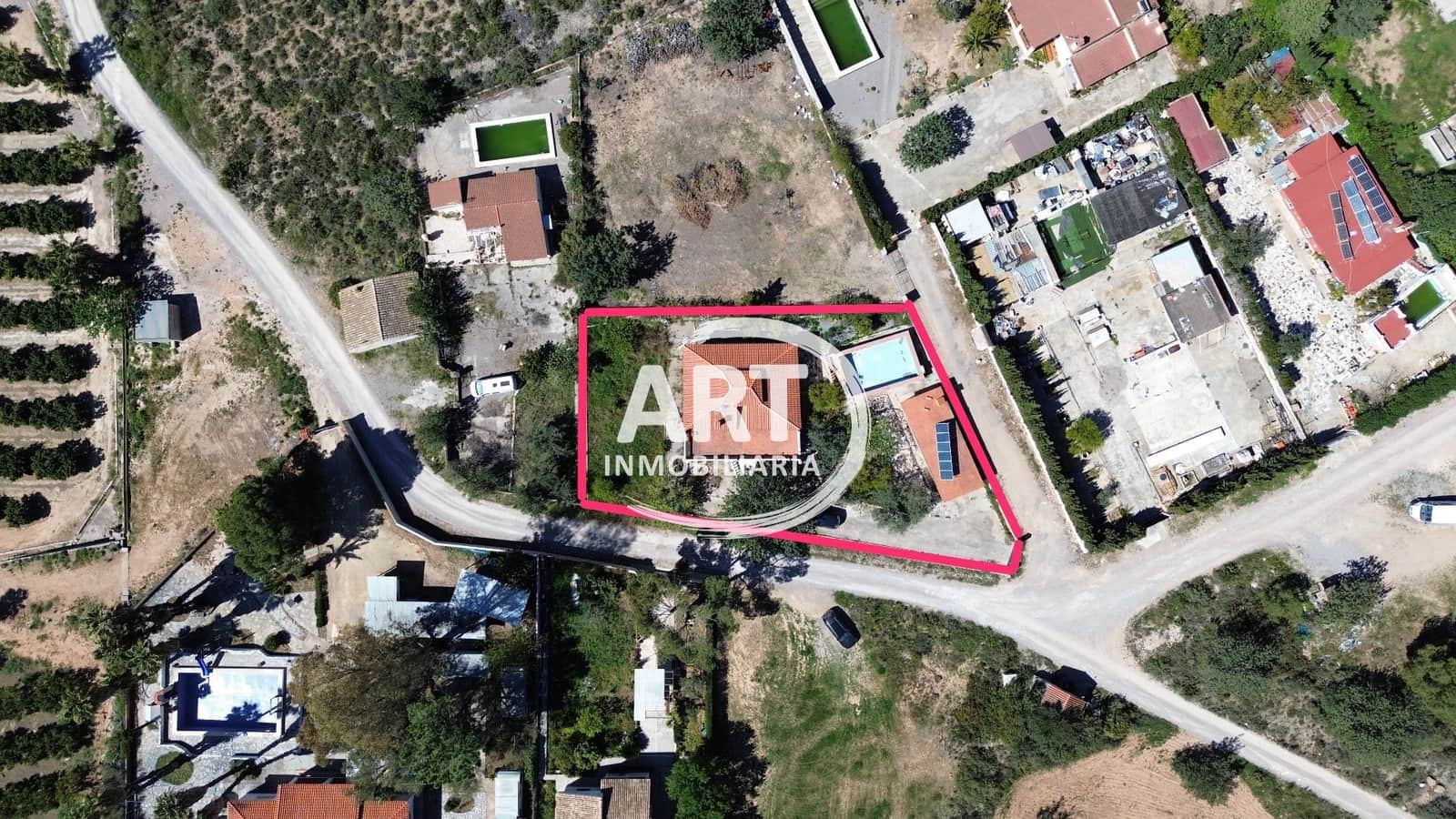 4 bedroom Villa for sale in Lliria with pool - € 199,000 (Ref: 9737917)