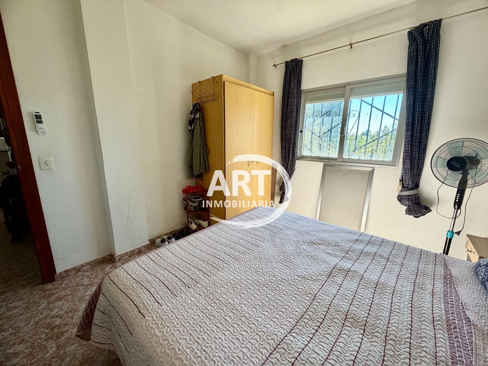 4 bedroom Villa for sale in Lliria with pool - € 199,000 (Ref: 9737917)