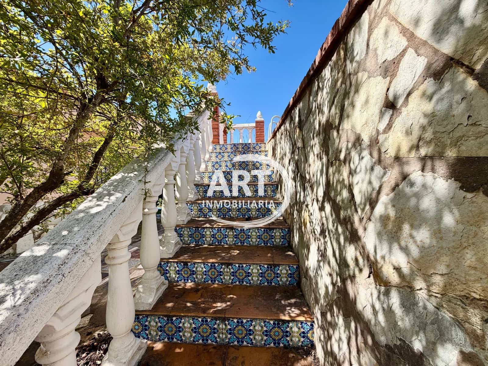 4 bedroom Villa for sale in Lliria with pool - € 199,000 (Ref: 9737917)