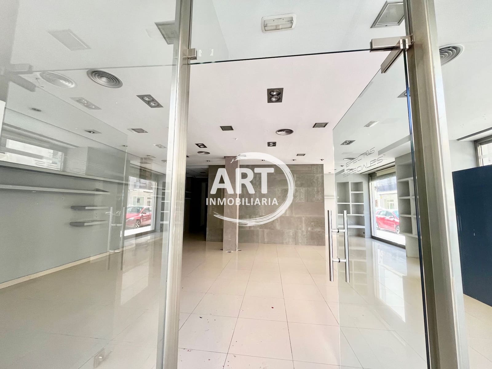 Komercyjne na sprzedaż w L'Eliana - 450 000 € (Ref: 9737918)