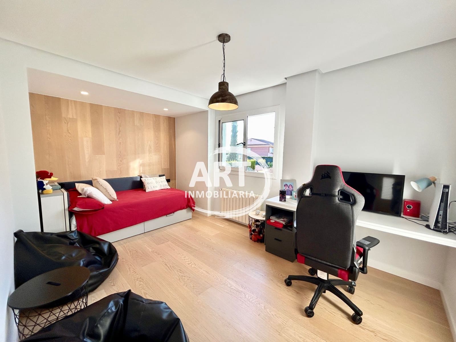 4 sypialnia Willa na sprzedaż w Betera z basenem garażem - 1 200 000 € (Ref: 9751590)