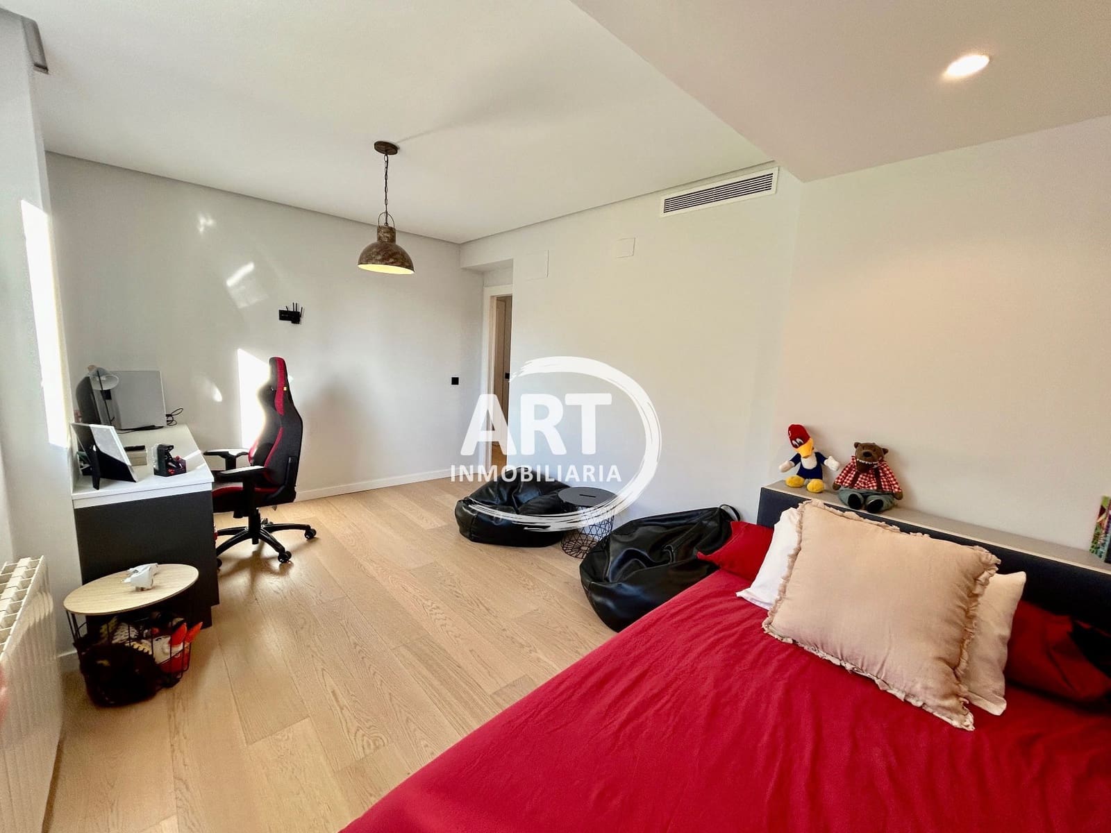 4 sypialnia Willa na sprzedaż w Betera z basenem garażem - 1 200 000 € (Ref: 9751590)