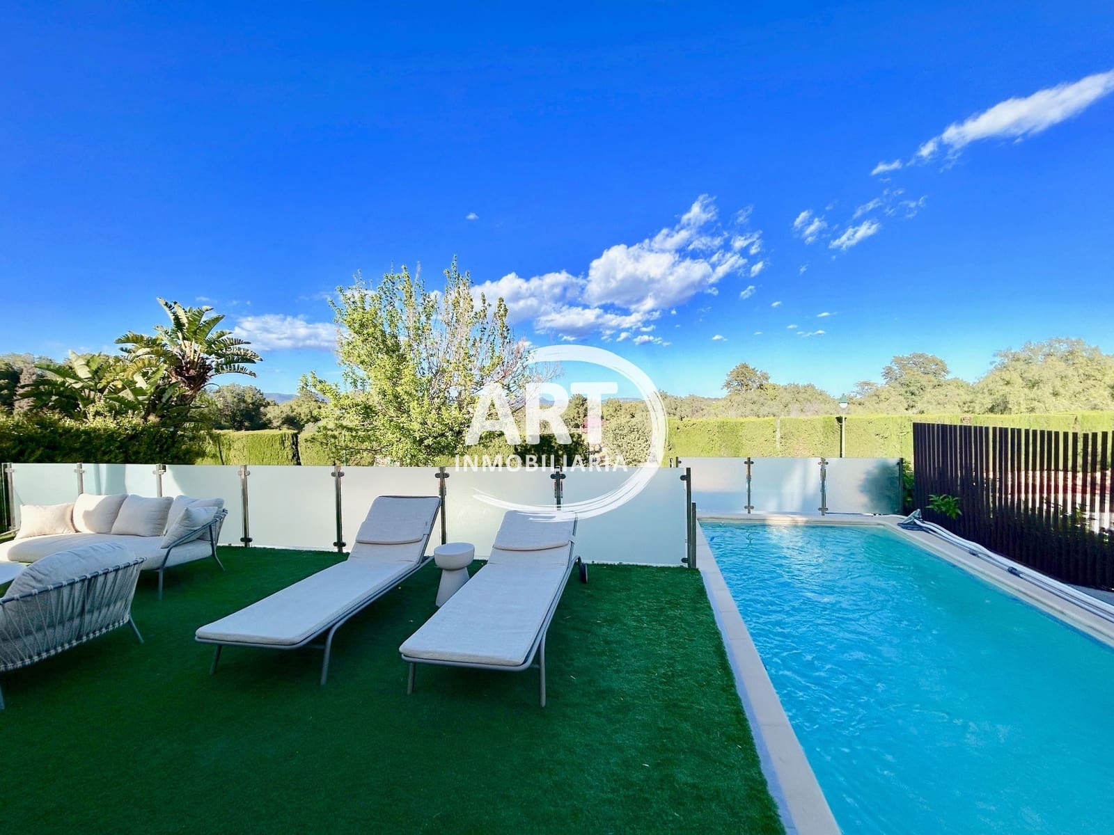 4 sypialnia Willa na sprzedaż w Betera z basenem garażem - 1 200 000 € (Ref: 9751590)