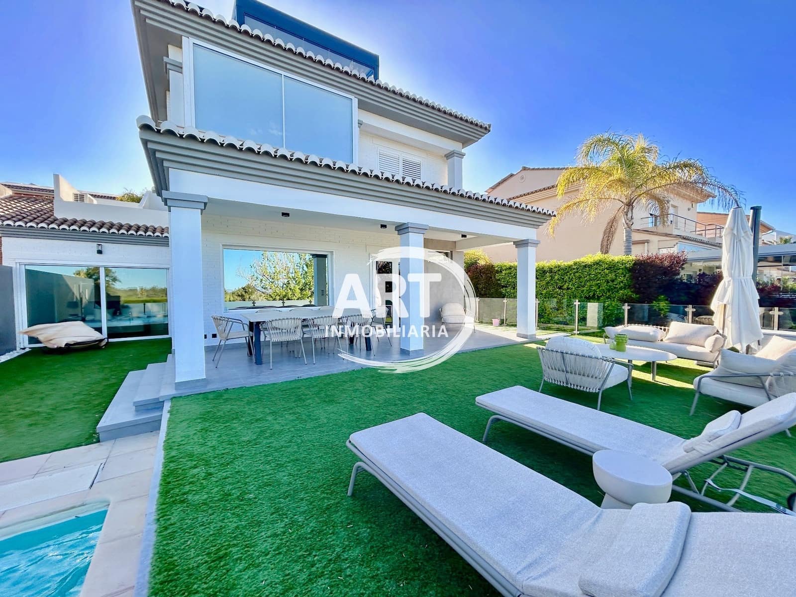 4 sypialnia Willa na sprzedaż w Betera z basenem garażem - 1 200 000 € (Ref: 9751590)