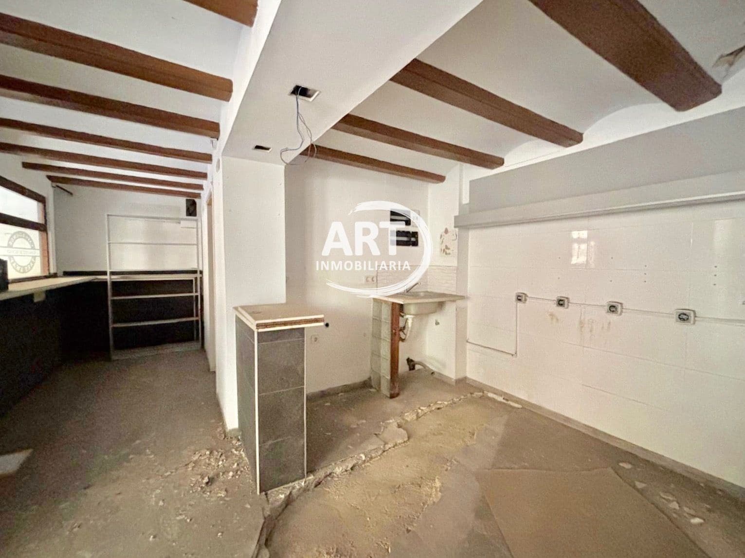 Commercieel te koop in Valencia stad - € 650.000 (Ref: 9765026)