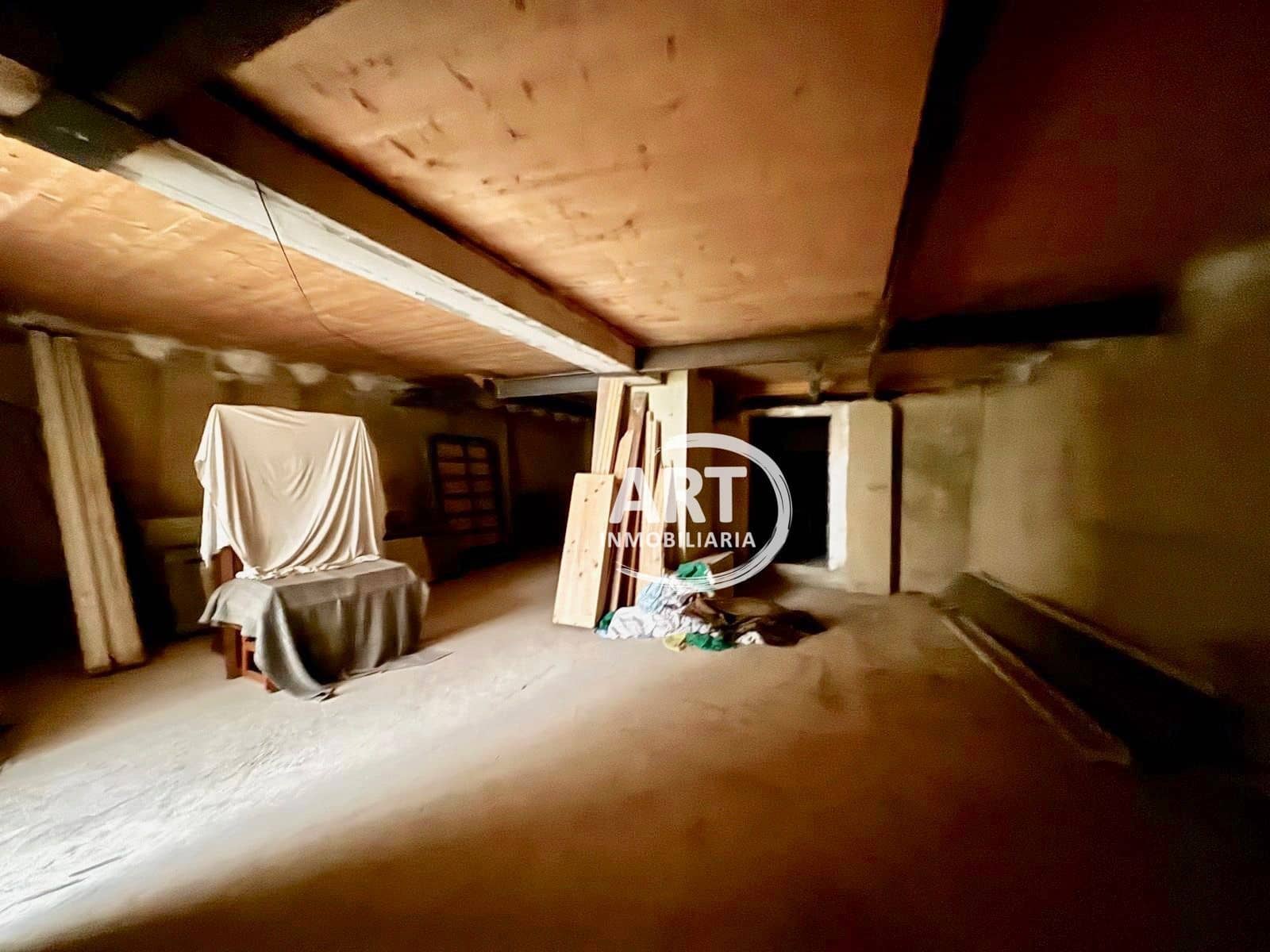 Commercieel te koop in Valencia stad - € 650.000 (Ref: 9765026)