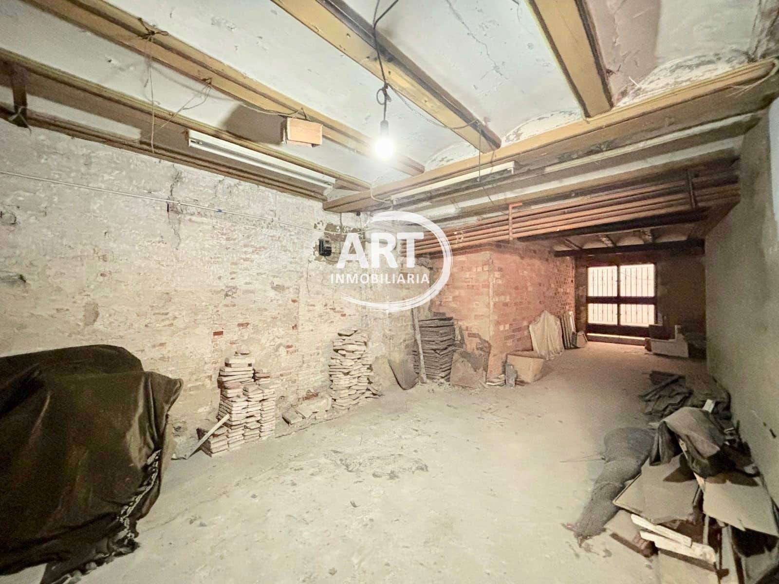 Commercieel te koop in Valencia stad - € 650.000 (Ref: 9765026)