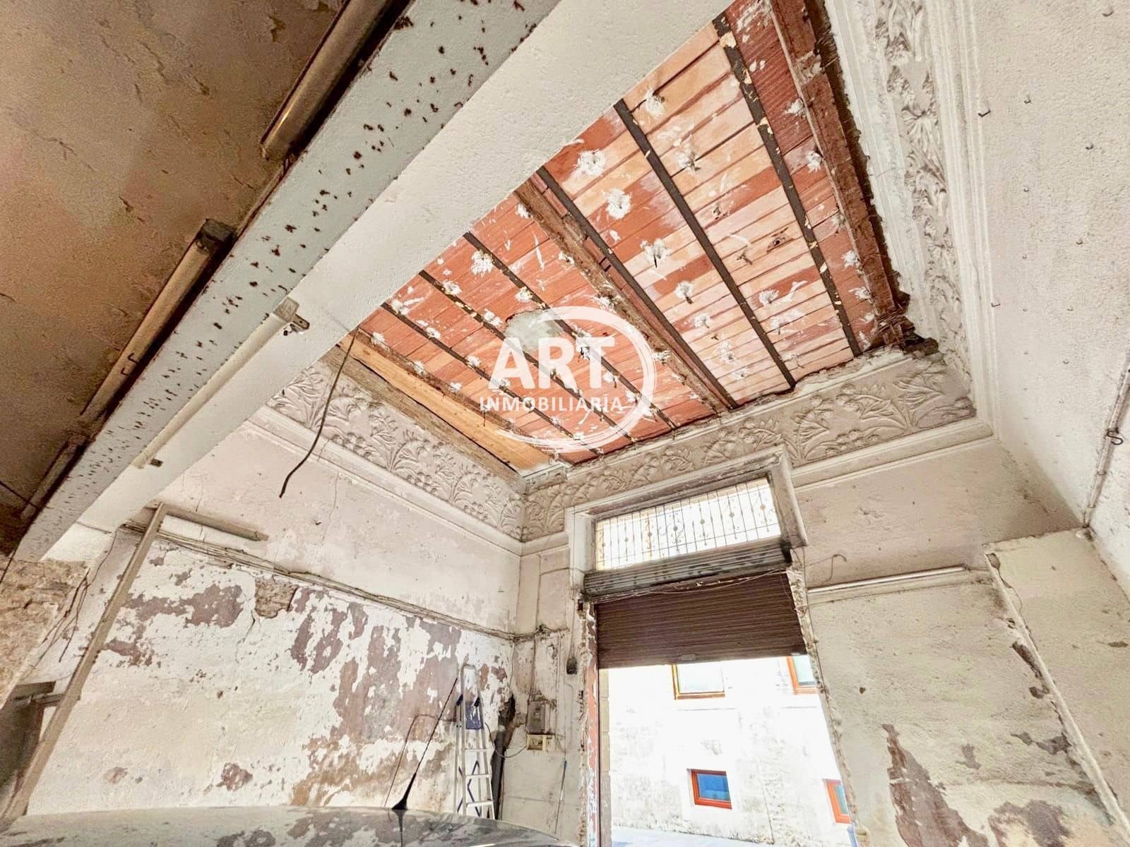 Commercieel te koop in Valencia stad - € 650.000 (Ref: 9765026)