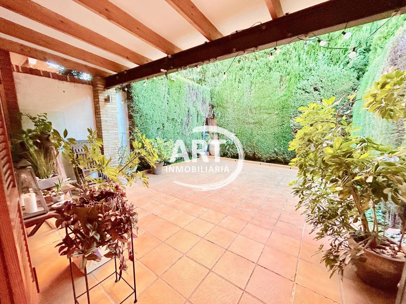 4 makuuhuone Paritalo myytävänä paikassa Betera mukana uima-altaan 
autotalli - 495 000 € (Ref: 9780115)