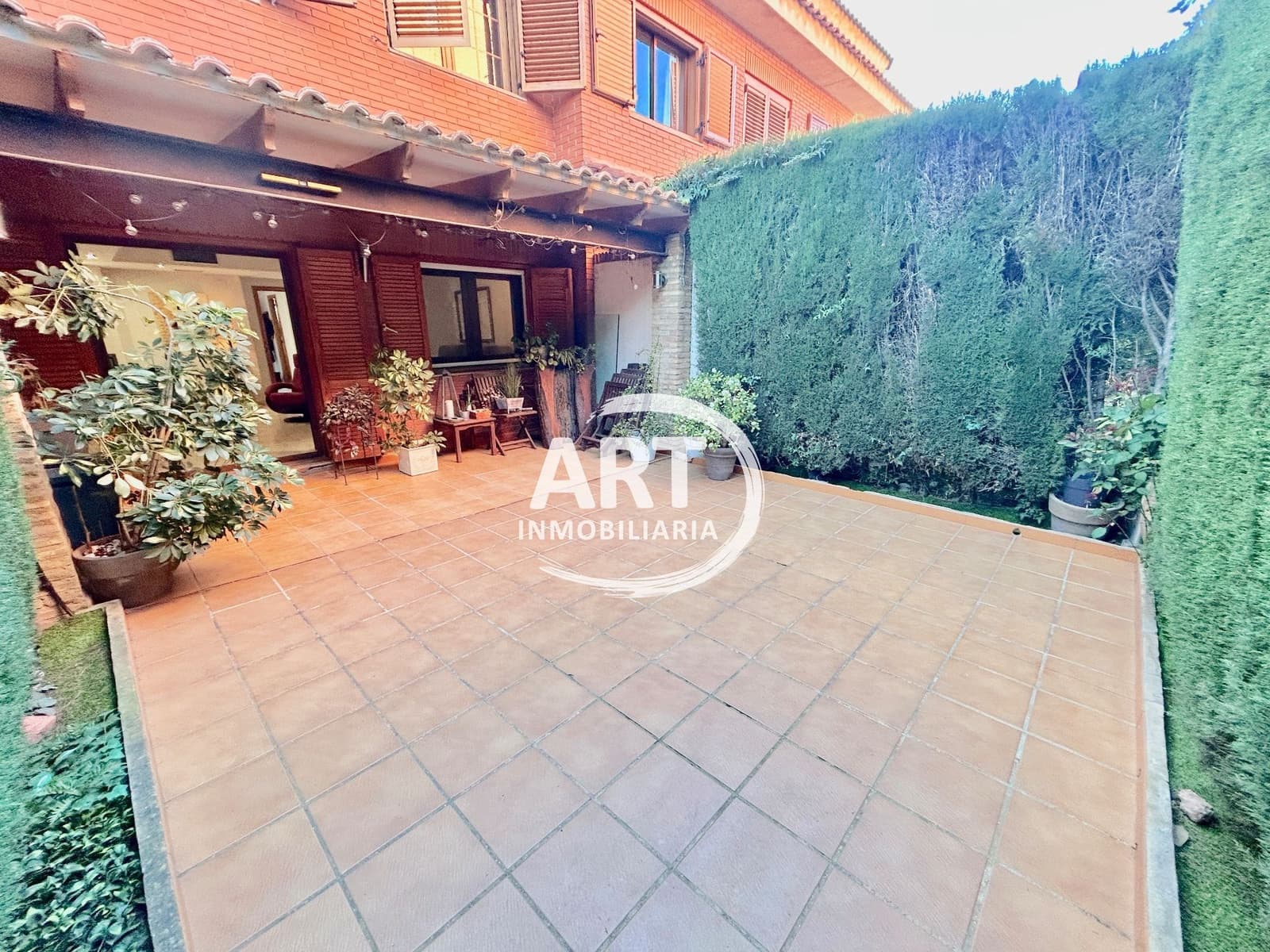 4 makuuhuone Paritalo myytävänä paikassa Betera mukana uima-altaan 
autotalli - 495 000 € (Ref: 9780115)