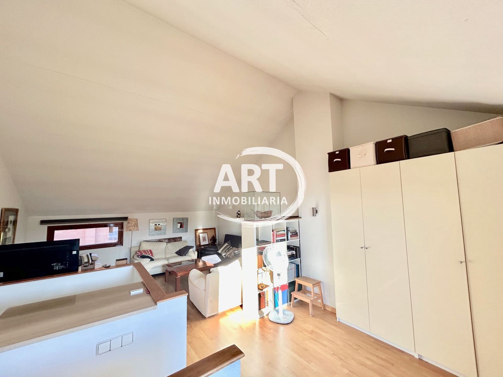 4 makuuhuone Paritalo myytävänä paikassa Betera mukana uima-altaan 
autotalli - 495 000 € (Ref: 9780115)