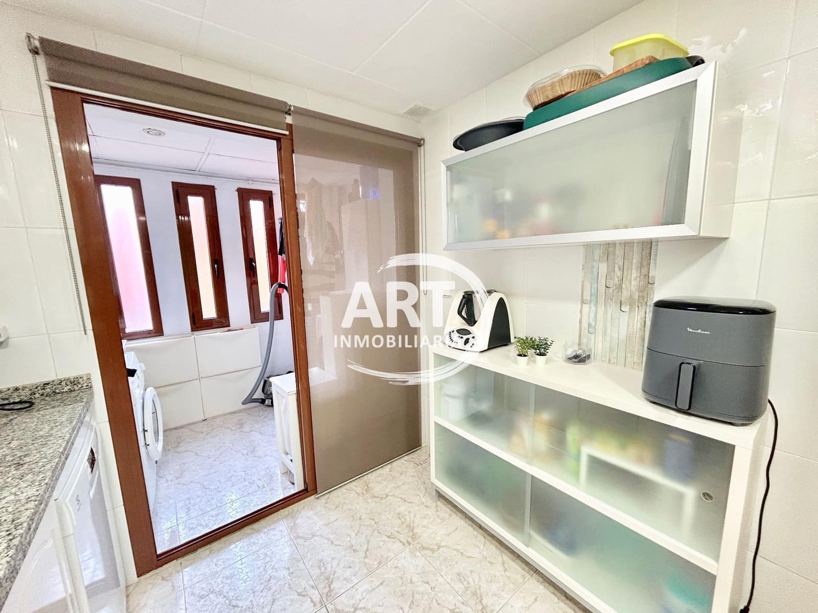 4 makuuhuone Paritalo myytävänä paikassa Betera mukana uima-altaan 
autotalli - 495 000 € (Ref: 9780115)