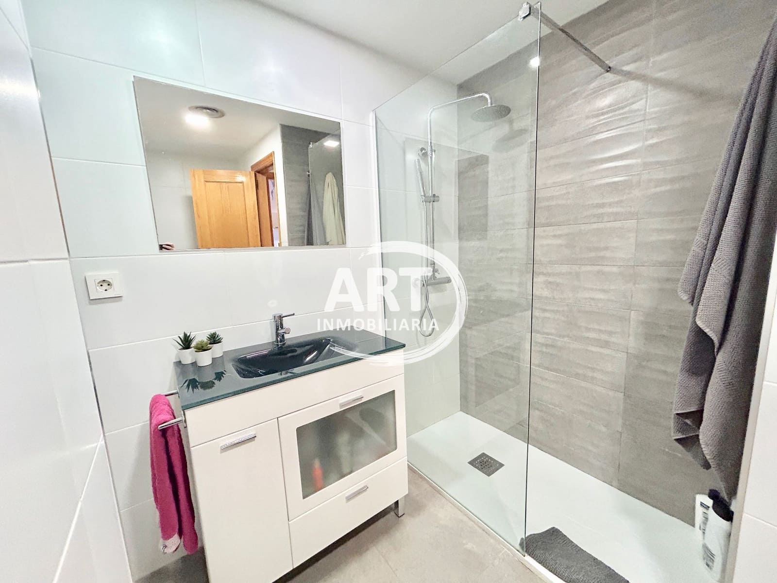 4 makuuhuone Paritalo myytävänä paikassa Betera mukana uima-altaan 
autotalli - 495 000 € (Ref: 9780115)