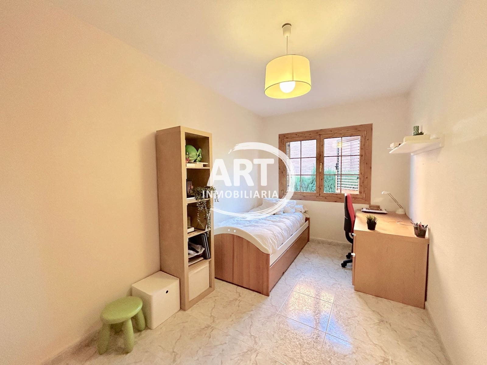 4 makuuhuone Paritalo myytävänä paikassa Betera mukana uima-altaan 
autotalli - 495 000 € (Ref: 9780115)