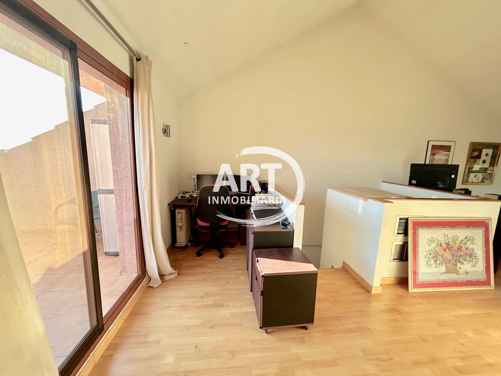 4 makuuhuone Paritalo myytävänä paikassa Betera mukana uima-altaan 
autotalli - 495 000 € (Ref: 9780115)