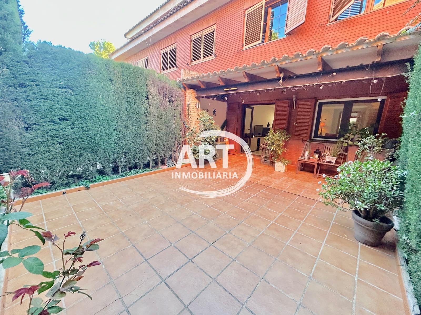 4 makuuhuone Paritalo myytävänä paikassa Betera mukana uima-altaan 
autotalli - 495 000 € (Ref: 9780115)