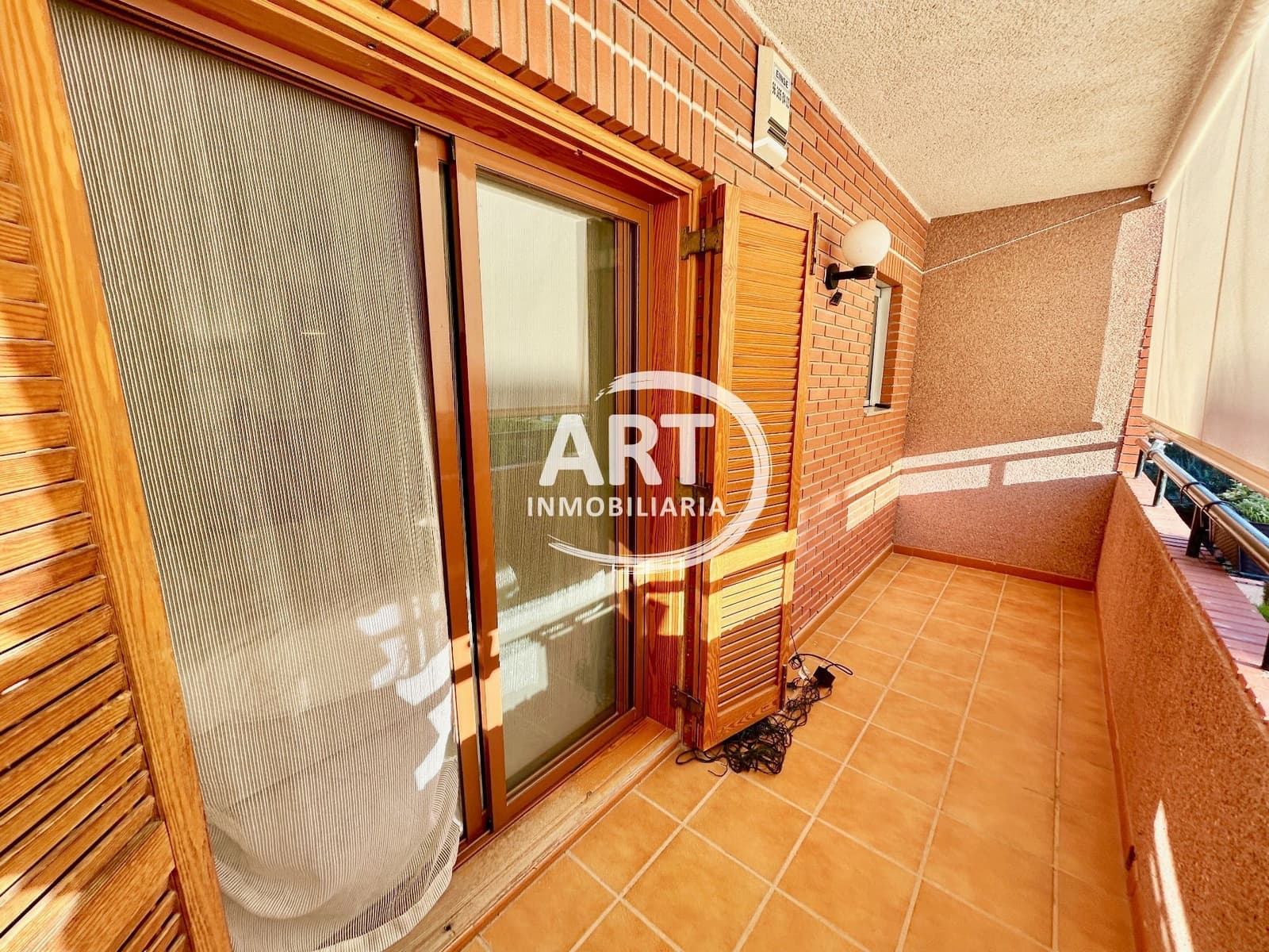 4 makuuhuone Paritalo myytävänä paikassa Betera mukana uima-altaan 
autotalli - 495 000 € (Ref: 9780115)