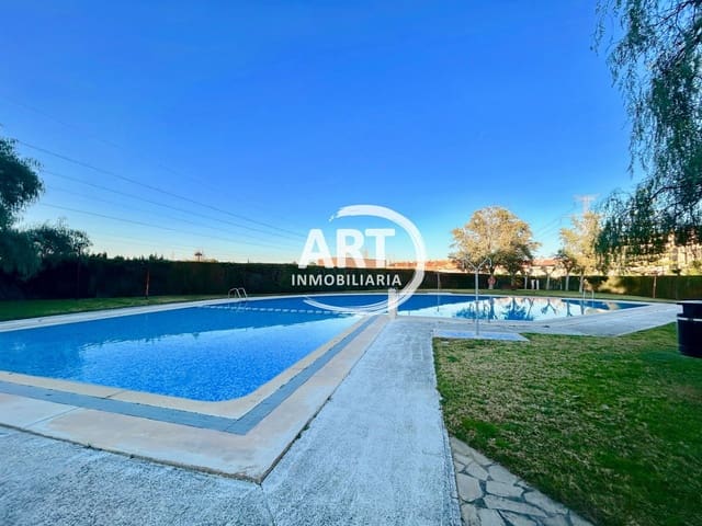 4 makuuhuone Paritalo myytävänä paikassa Bétera mukana uima-altaan 
autotalli - 495 000 € (Ref: 9780115)