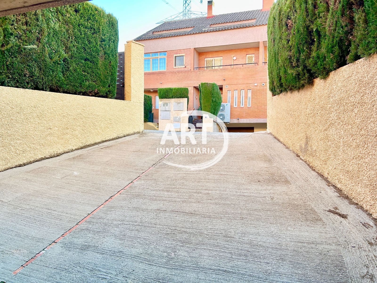 4 makuuhuone Paritalo myytävänä paikassa Betera mukana uima-altaan 
autotalli - 495 000 € (Ref: 9780115)