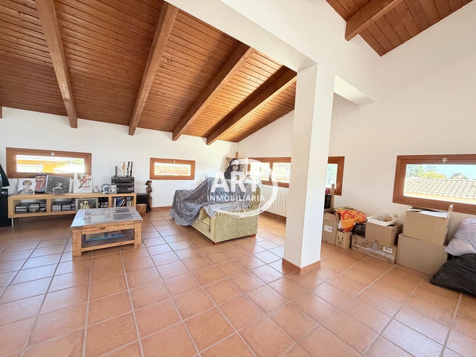 4 chambre Villa/Maison à vendre à Serra avec piscine - 580 000 € (Ref: 9782980)