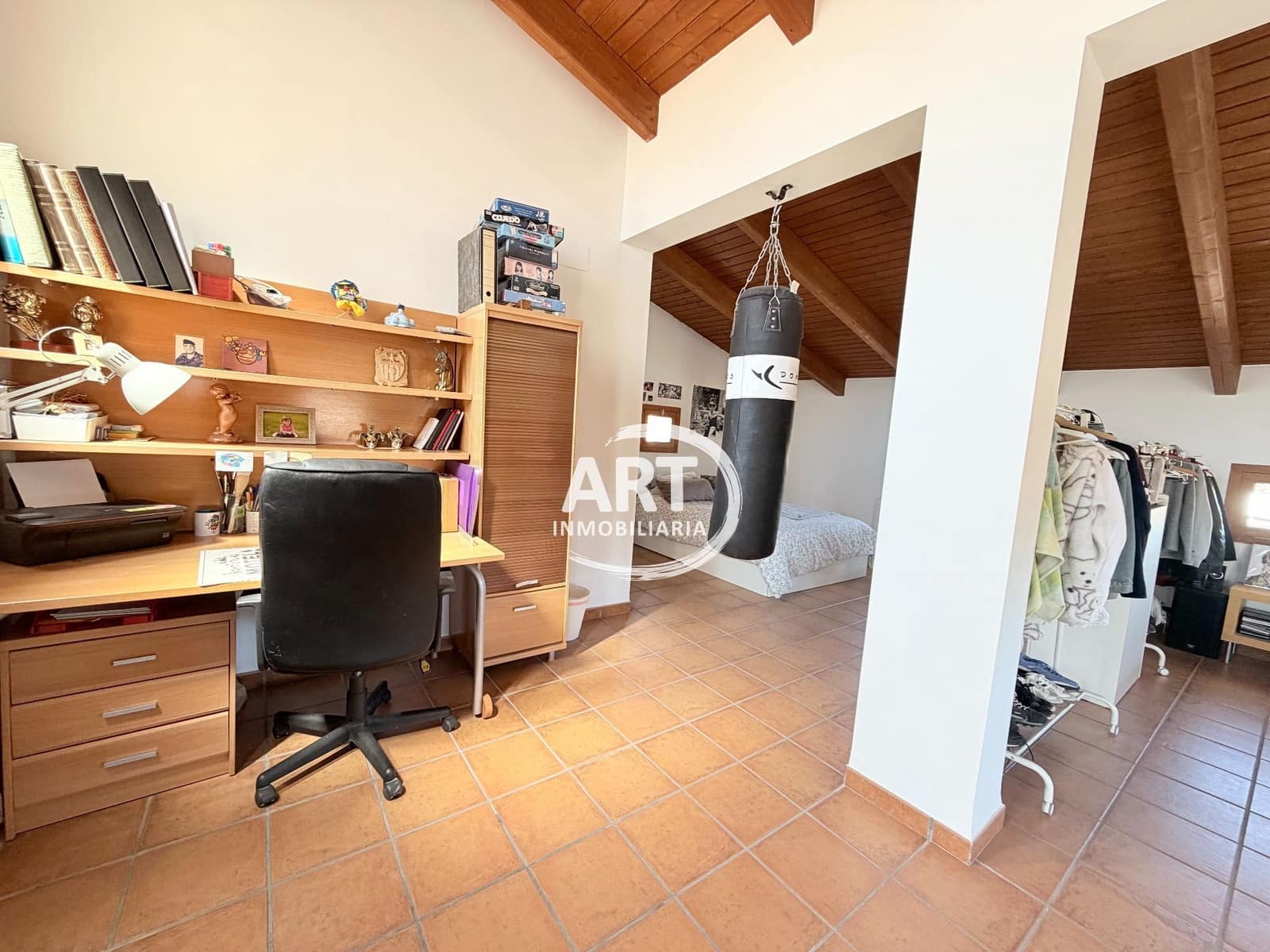 4 chambre Villa/Maison à vendre à Serra avec piscine - 580 000 € (Ref: 9782980)