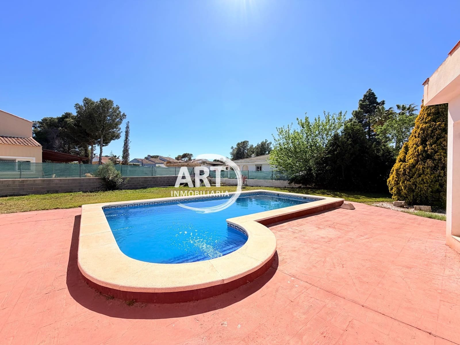 4 chambre Villa/Maison à vendre à Serra avec piscine - 580 000 € (Ref: 9782980)