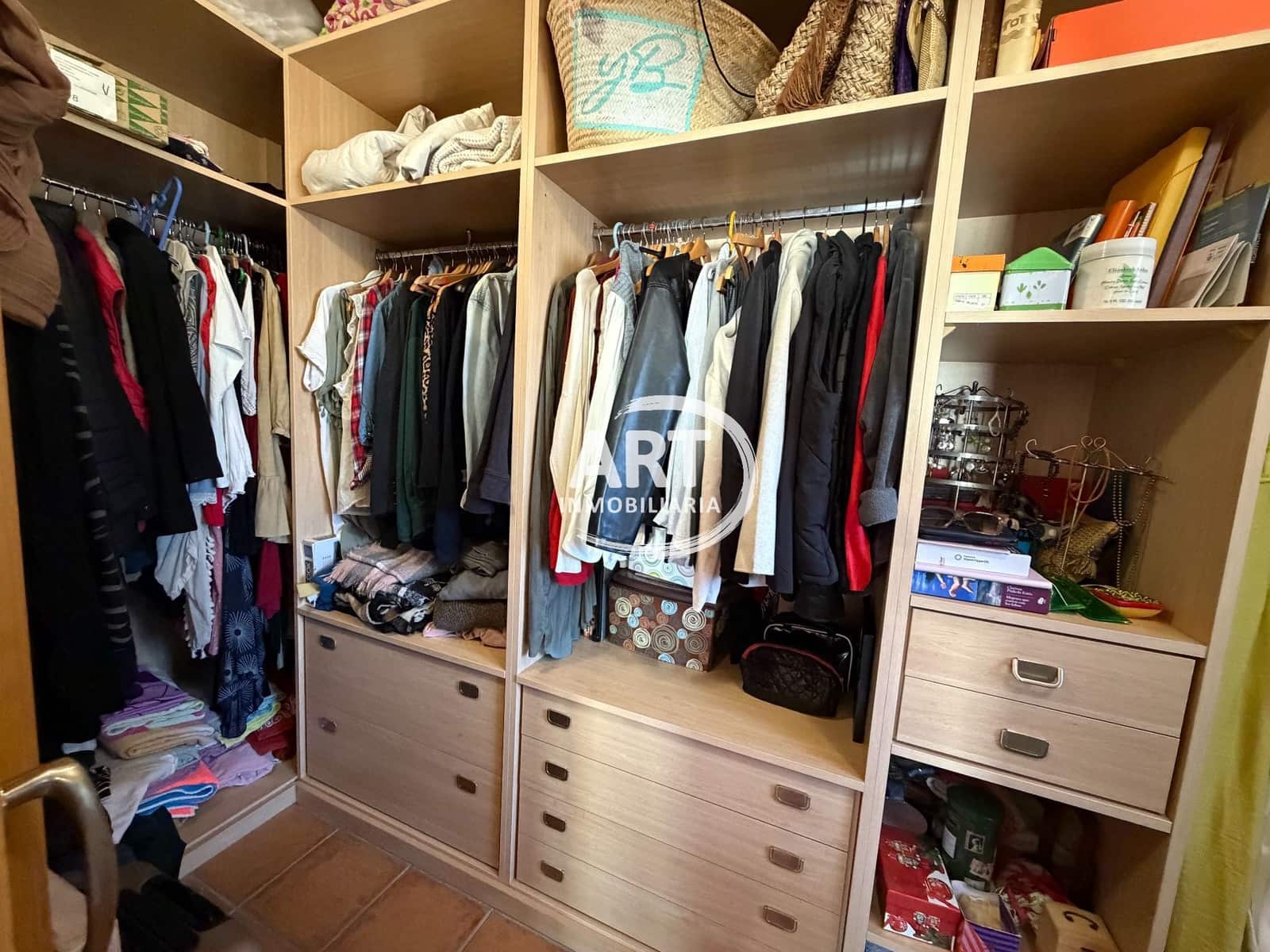 4 chambre Villa/Maison à vendre à Serra avec piscine - 580 000 € (Ref: 9782980)