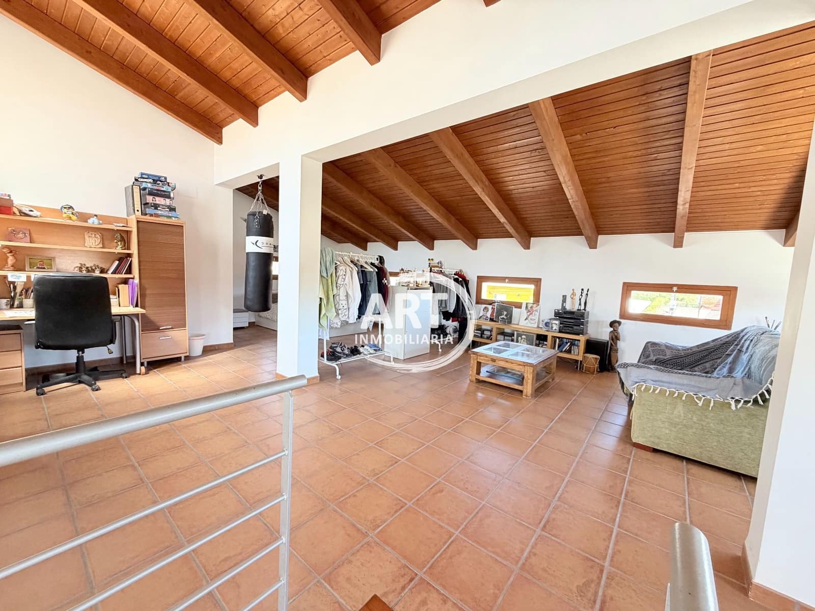 4 chambre Villa/Maison à vendre à Serra avec piscine - 580 000 € (Ref: 9782980)