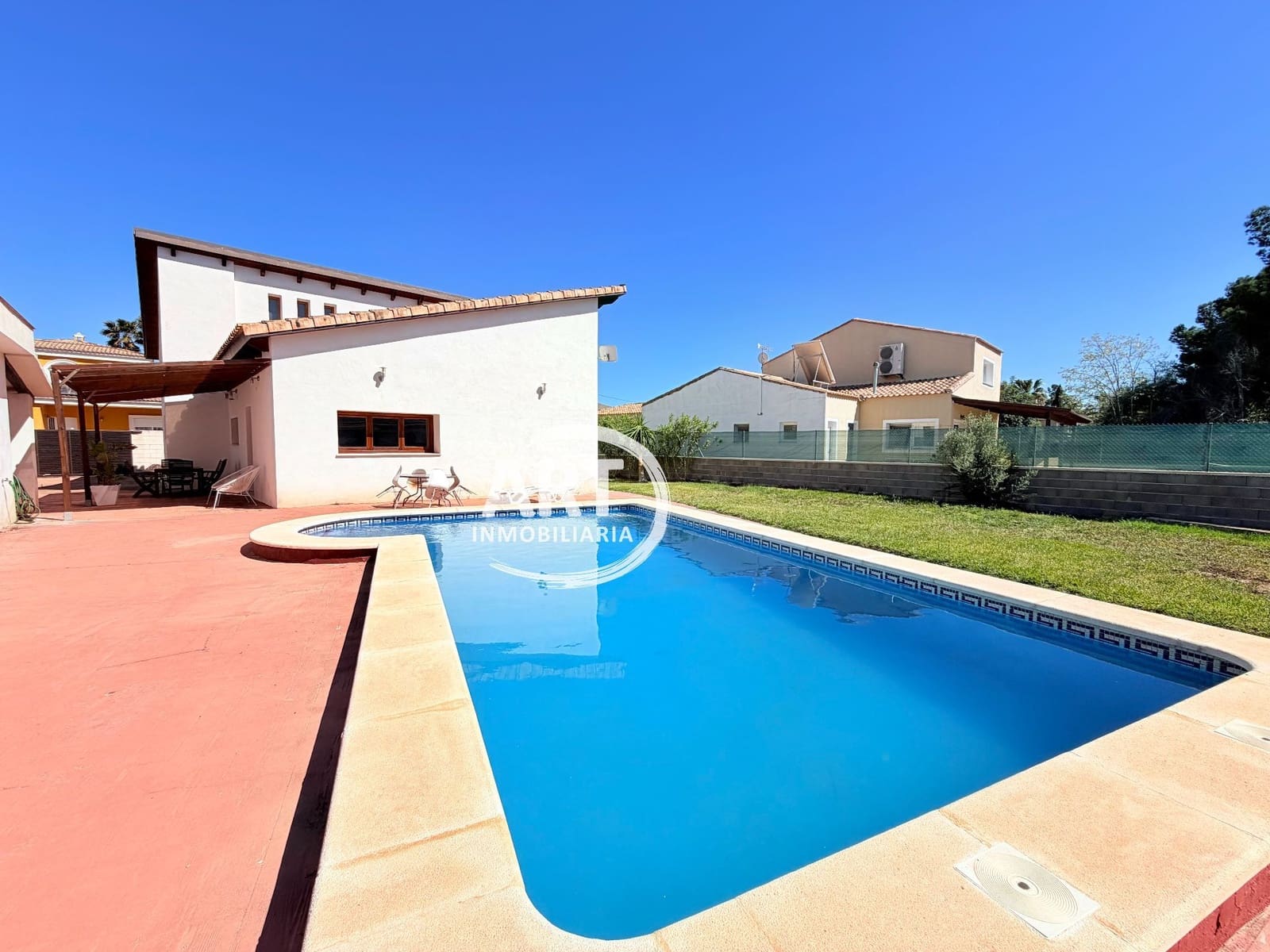 4 chambre Villa/Maison à vendre à Serra avec piscine - 580 000 € (Ref: 9782980)