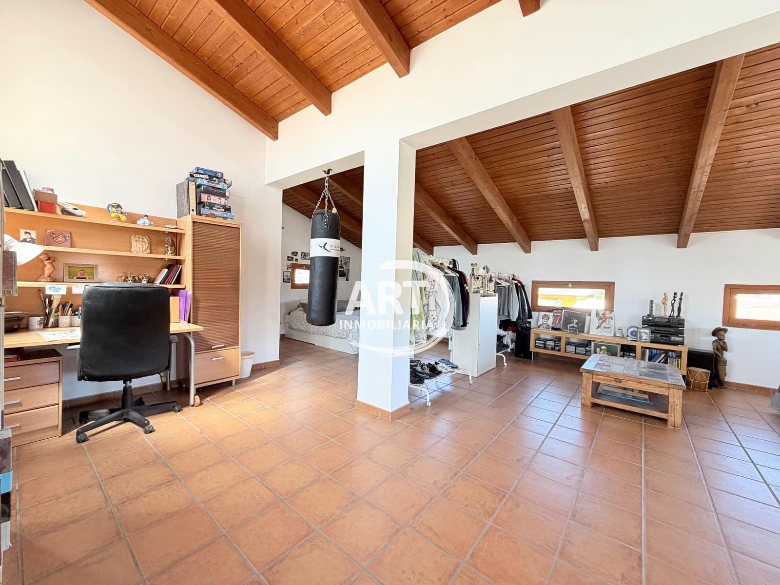 4 chambre Villa/Maison à vendre à Serra avec piscine - 580 000 € (Ref: 9782980)