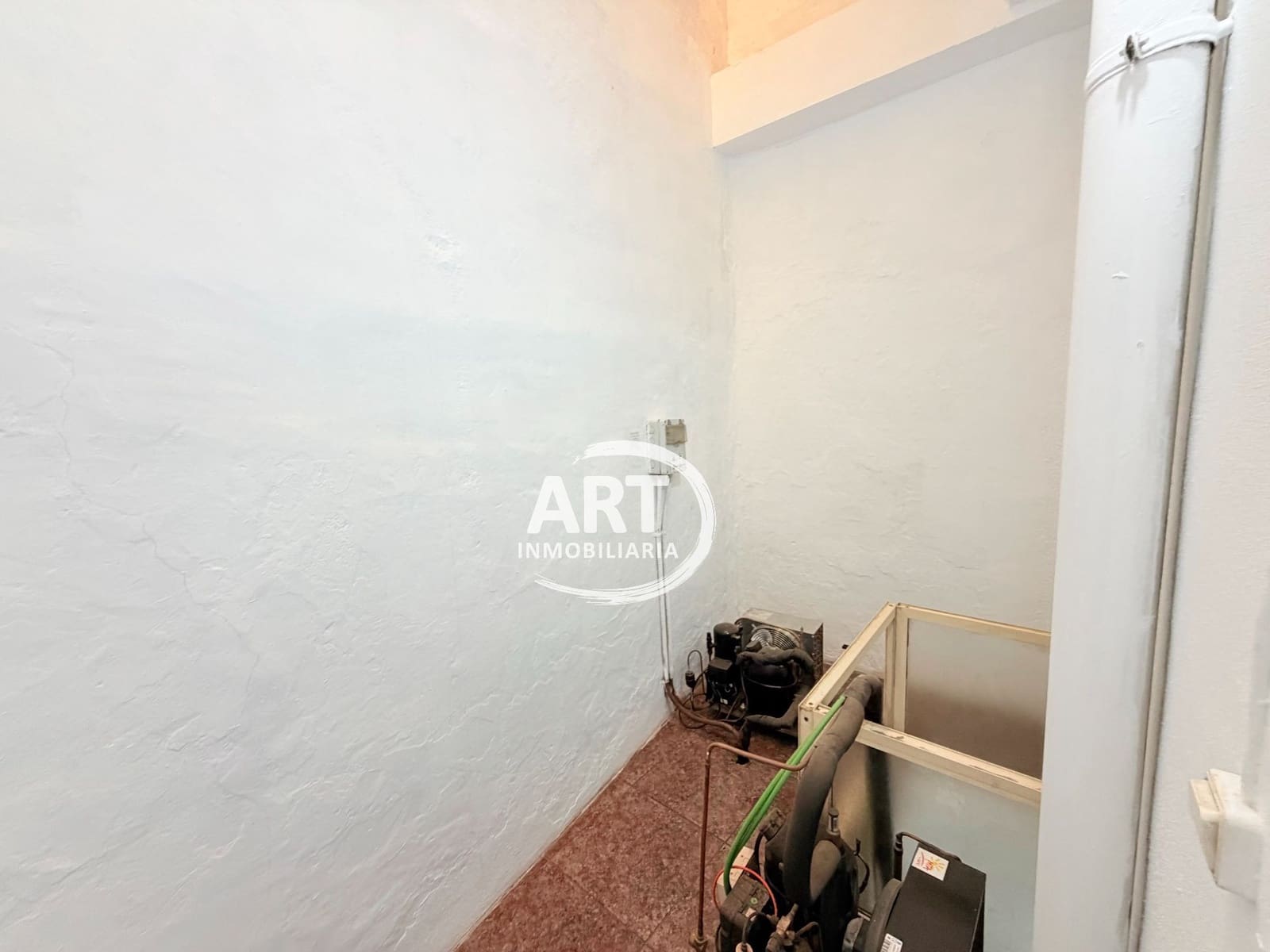 Commercieel te koop in Lliria - € 300.000 (Ref: 9788135)