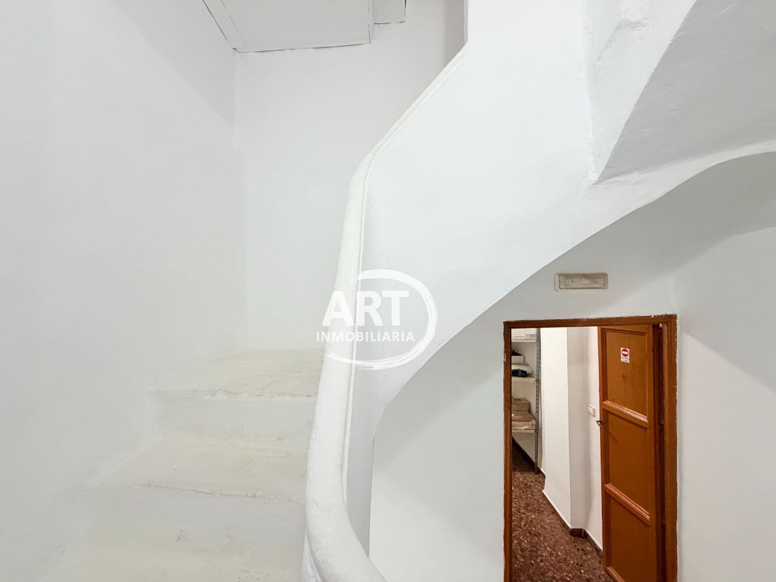 Commercieel te koop in Lliria - € 300.000 (Ref: 9788135)