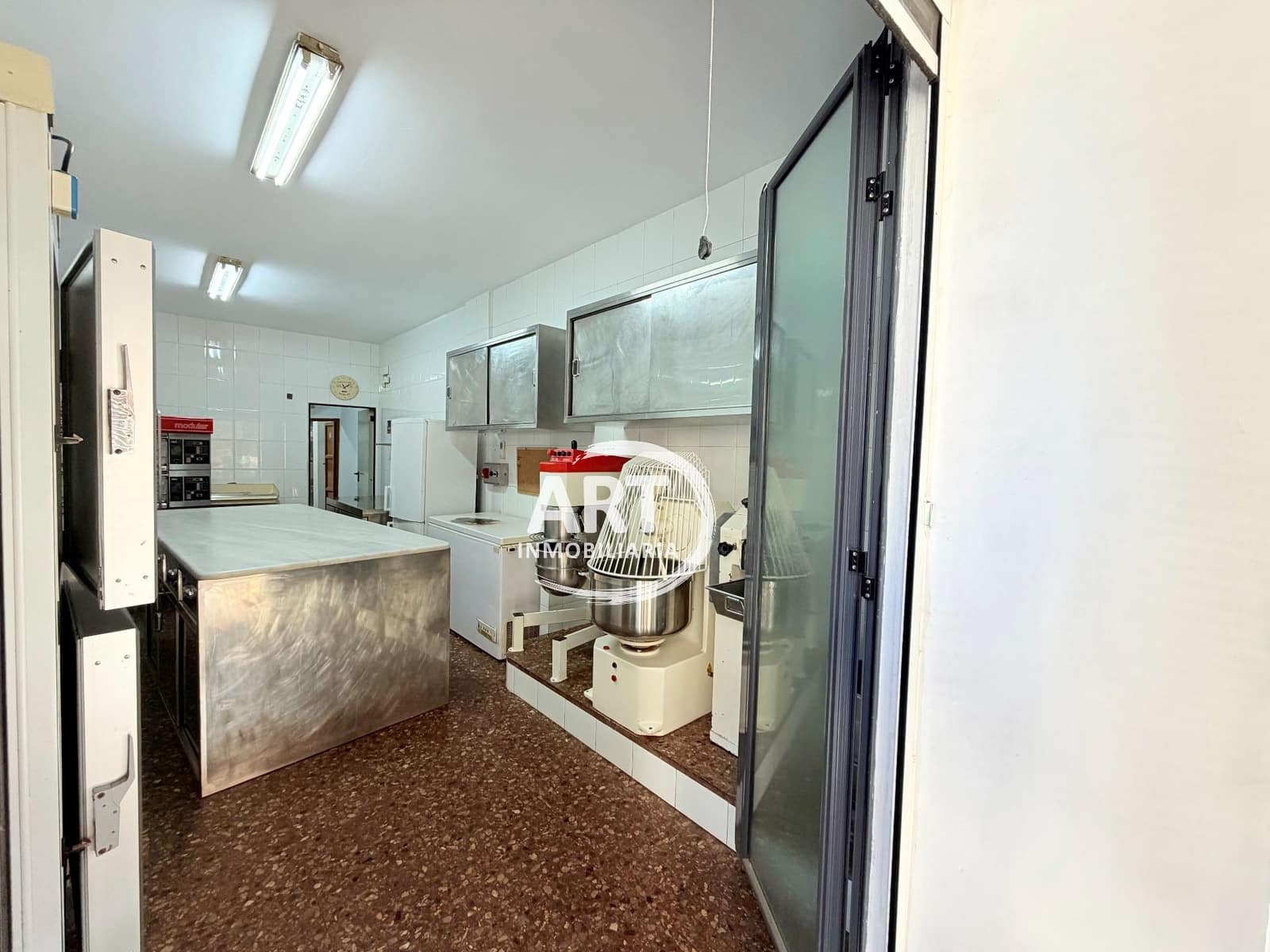 Commercieel te koop in Lliria - € 300.000 (Ref: 9788135)