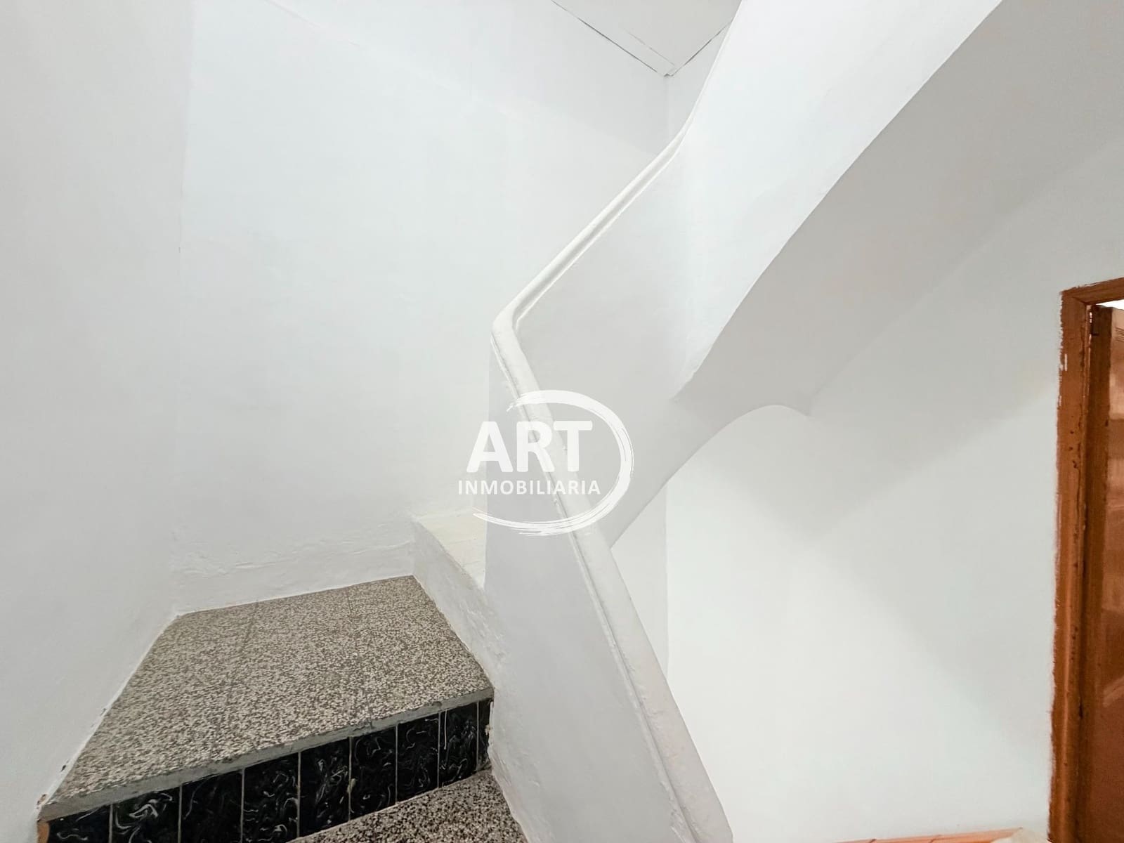 Commercieel te koop in Lliria - € 300.000 (Ref: 9788135)