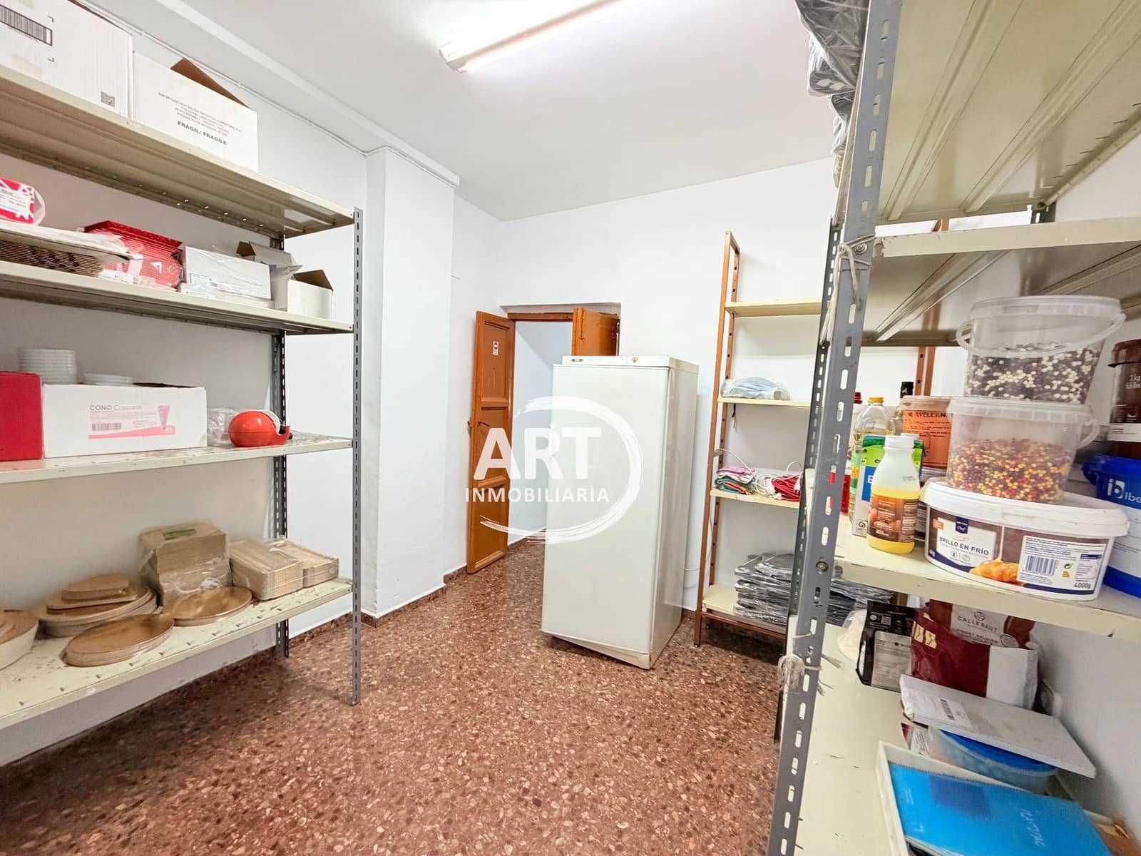 Commercieel te koop in Lliria - € 300.000 (Ref: 9788135)