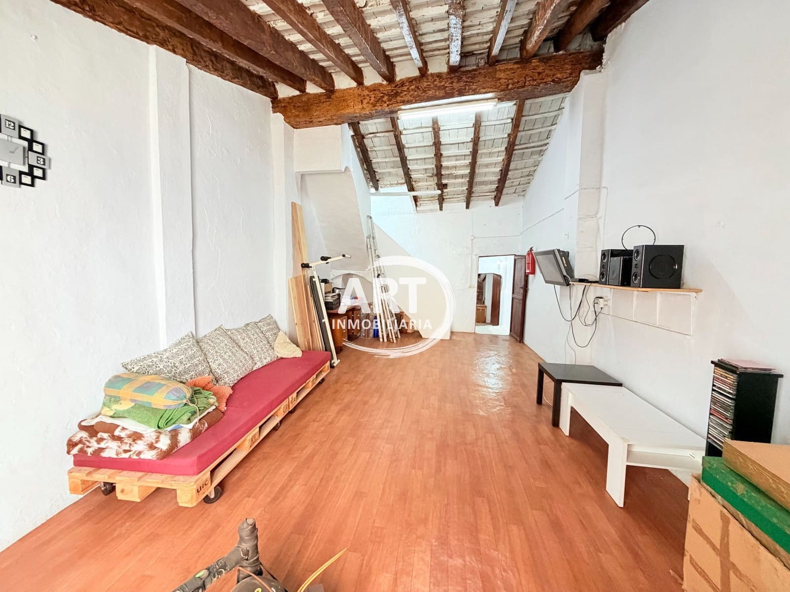 Commercieel te koop in Lliria - € 300.000 (Ref: 9788135)