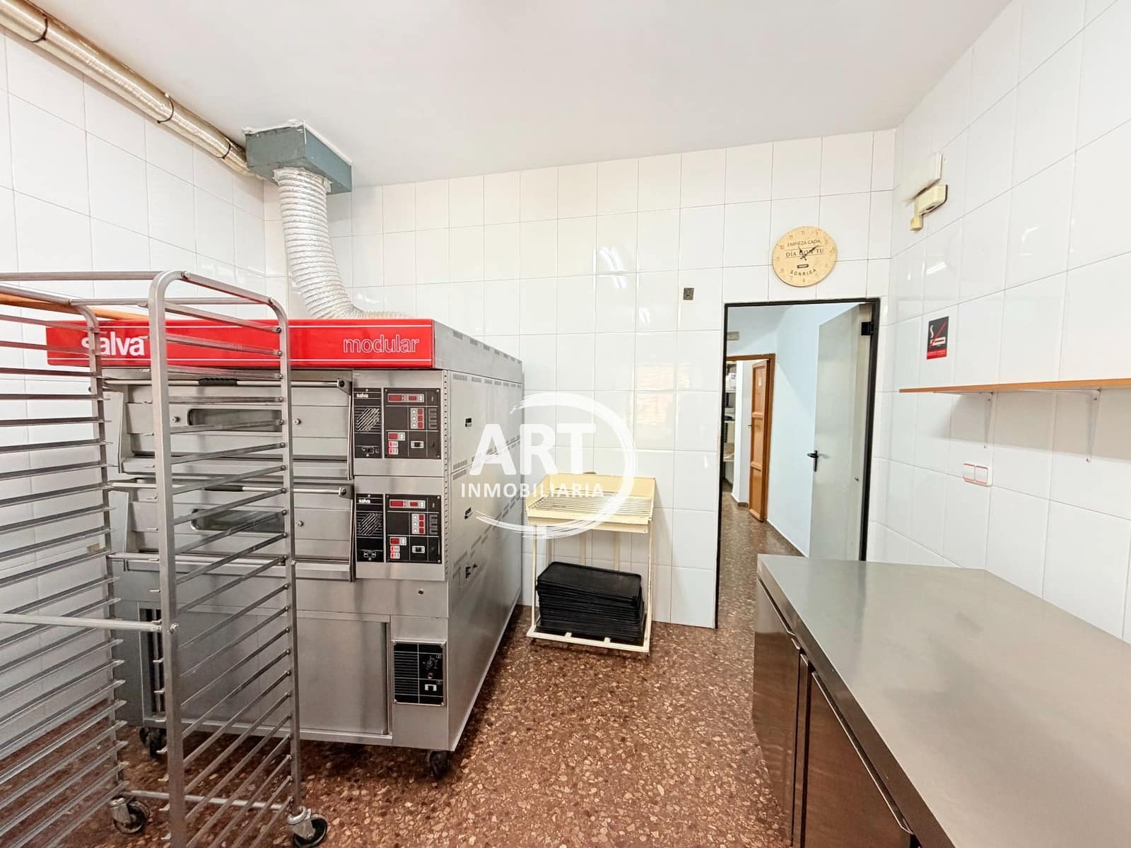 Commercieel te koop in Lliria - € 300.000 (Ref: 9788135)