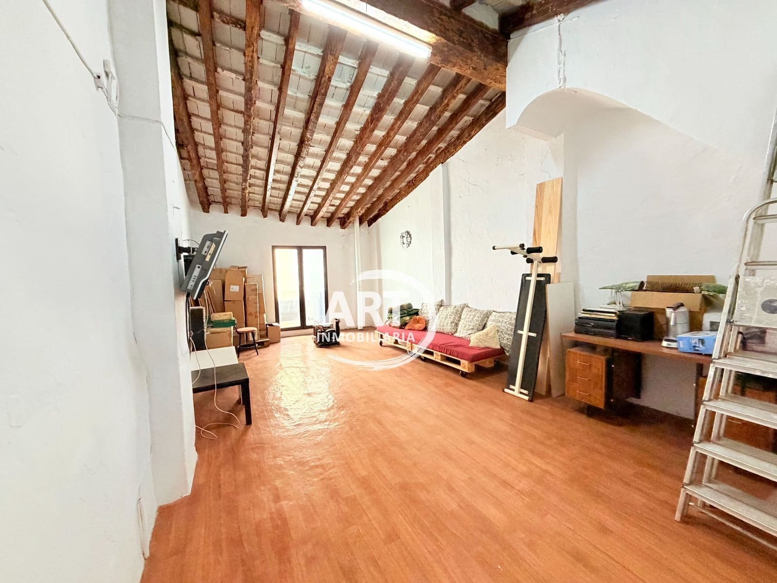 Commercieel te koop in Lliria - € 300.000 (Ref: 9788135)